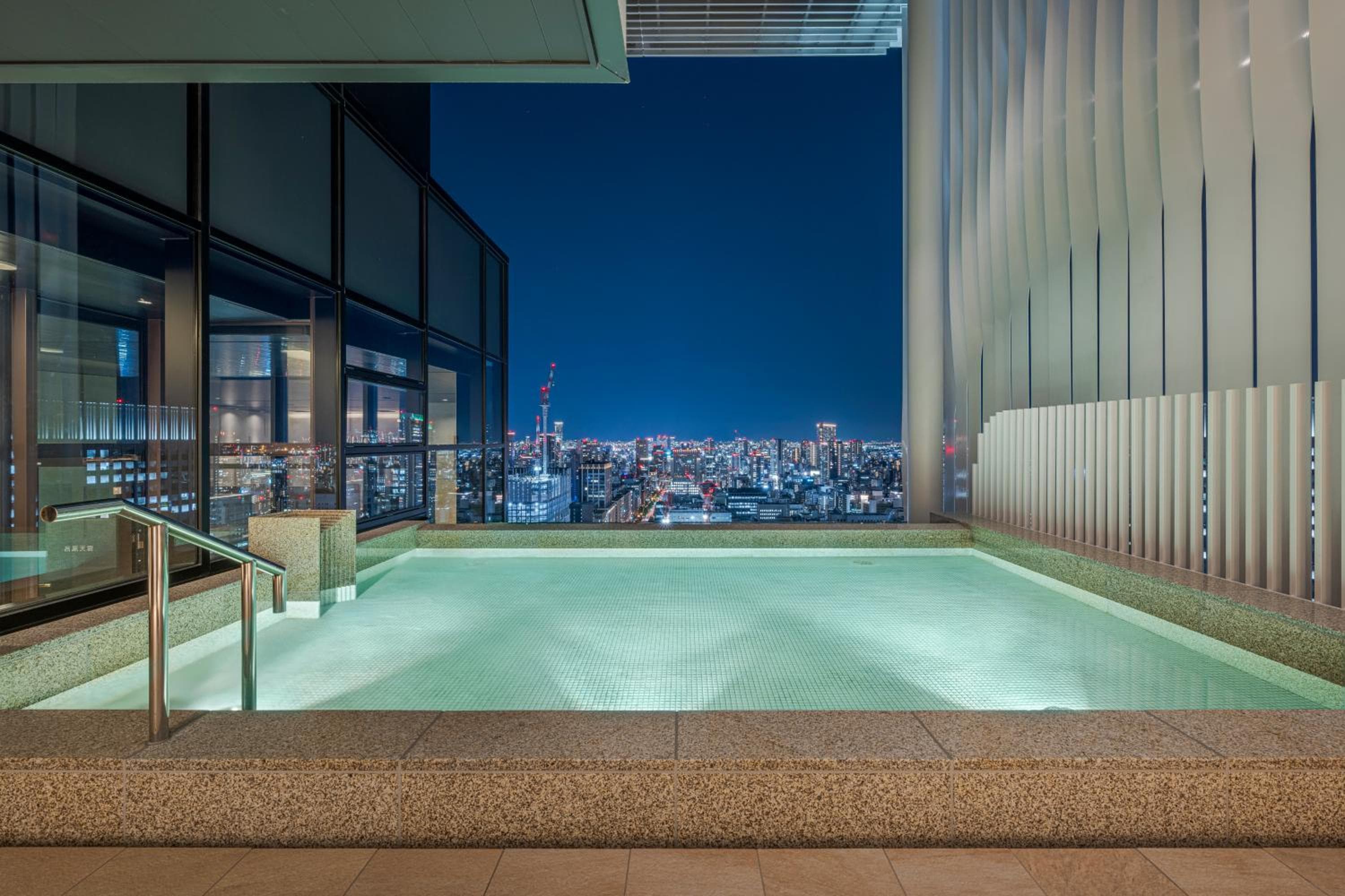 Candeo Hotels Osaka The Tower 4